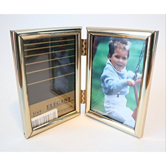3 Picture Frames Gold Tone Vintage Photo Frames Various Sizes  Lot B - Picture 4 of 5